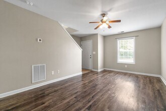 769 Cherrybark Ln in Clarksville, TN - Building Photo - Building Photo