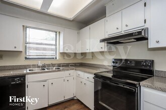 9923 57th Way N in Pinellas Park, FL - Building Photo - Building Photo