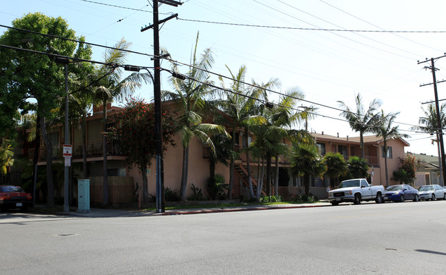 3150 E 4th St in Long Beach, CA - Building Photo - Building Photo