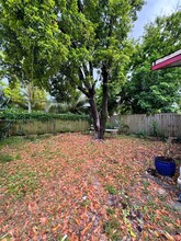 1030 NW 106th St in Miami, FL - Building Photo - Building Photo
