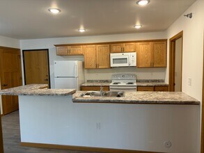 107 17th Ave N, Unit 203 in Bangor, WI - Building Photo - Building Photo