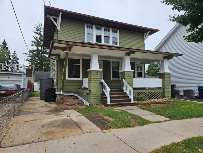 property at 635 W Atlantic St