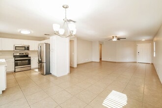 17463 W Ventura St in Surprise, AZ - Building Photo - Building Photo