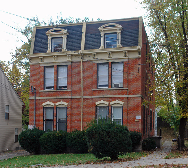 233 McGregor Ave in Cincinnati, OH - Foto de edificio - Building Photo