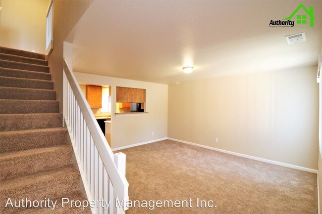 2750 Shasta View Dr in Redding, CA - Building Photo - Building Photo