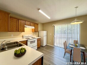 6707 Dragon Creek in San Antonio, TX - Building Photo - Building Photo