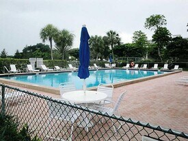 3150 N Palm Aire Dr, Unit 108 in Pompano Beach, FL - Building Photo