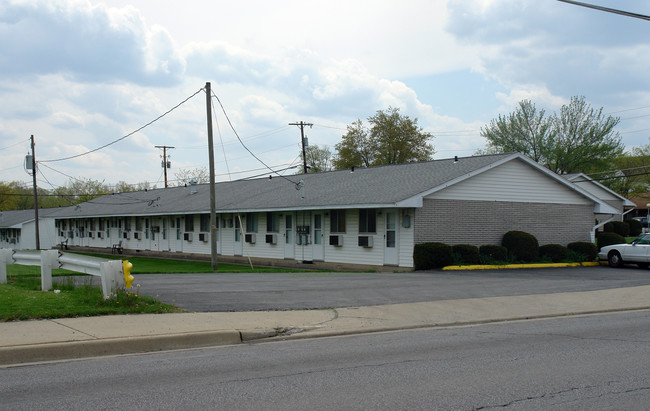 Senior Town Apartments in Fort Wayne, IN - Building Photo - Building Photo