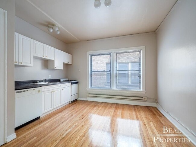 property at 1307 Oak Ave