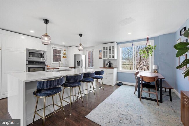 125 E Moreland Ave in Philadelphia, PA - Building Photo - Building Photo