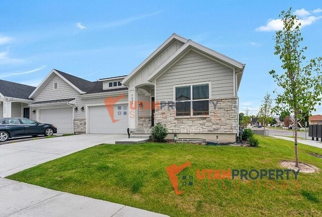 property at 7632 S Waverly Hls Ln
