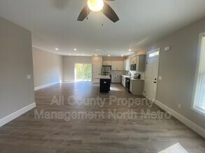 5390 Valley Dr in Cumming, GA - Building Photo - Building Photo