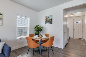 7498 N Hutch Ln in Eagle Mountain, UT - Foto de edificio - Building Photo