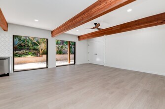 1058 3rd St in Encinitas, CA - Building Photo - Building Photo