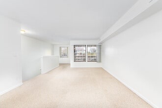 19130 Northridge Dr in Northville, MI - Building Photo - Building Photo