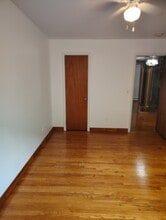 222 11th St, Unit Spacious apt for Rent! in Palisades Park, NJ - Foto de edificio - Building Photo