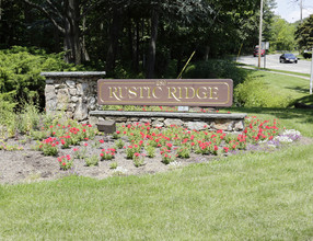 Rustic Ridge in Rockaway, NJ - Foto de edificio - Building Photo