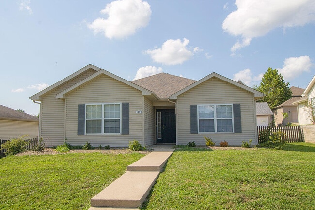 property at 1921 Field St