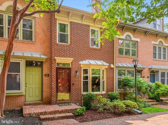 property at 535 Colecroft Ct
