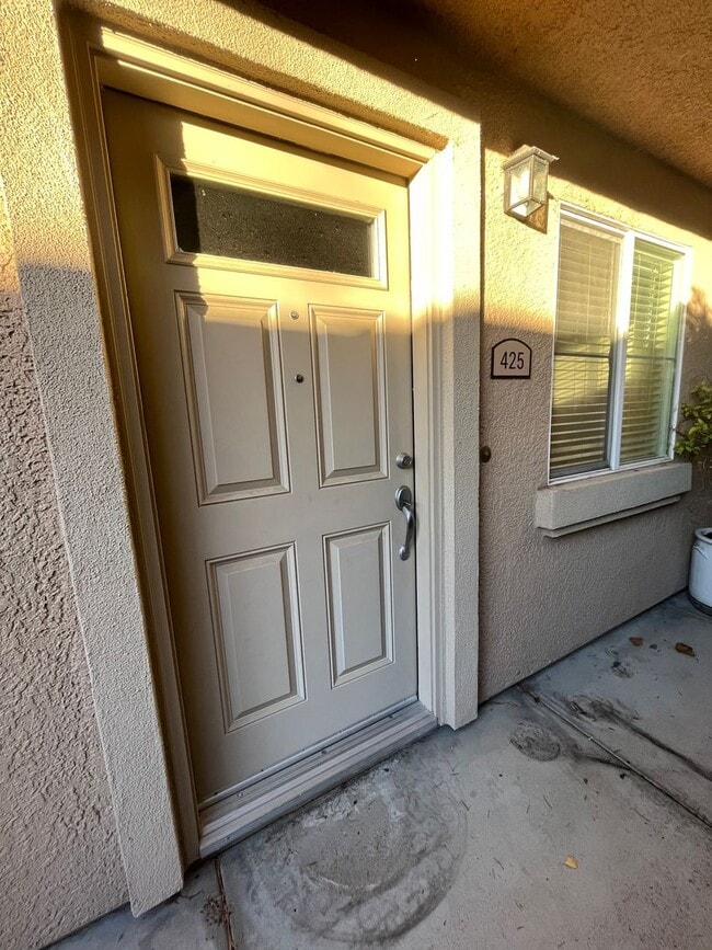 1900 Danbrook Dr in Sacramento, CA - Building Photo - Building Photo