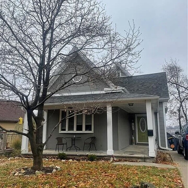 2934 Holly St in Kansas City, MO - Building Photo