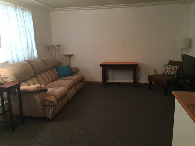 623 E University Ave in Laramie, WY - Foto de edificio - Building Photo