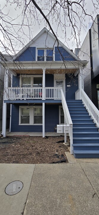 2721 W Melrose St, Unit 2 in Chicago, IL - Building Photo