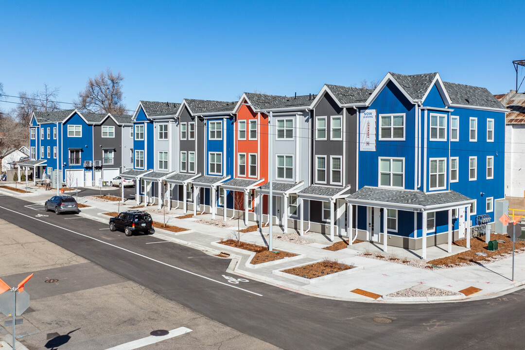 Granary Townhomes in Longmont, CO - Building Photo