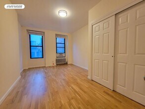 239 E 51st St in New York, NY - Building Photo - Building Photo