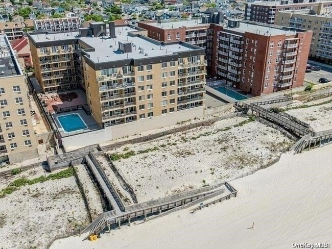650 Shore Rd, Unit 4R in Long Beach, NY - Building Photo - Building Photo