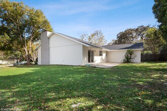 161 Sunset Dr in Longwood, FL - Building Photo - Building Photo