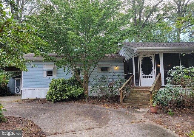 property at 2 Breakwater Dr