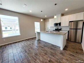 5700 Sandpiper Ave in Mission, TX - Building Photo - Building Photo
