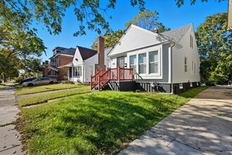 7630 E Edsel Ford Fwy in Detroit, MI - Building Photo - Building Photo