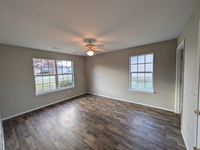 1419 Crape Myrtle Dr in Clarksville, AR - Building Photo - Building Photo