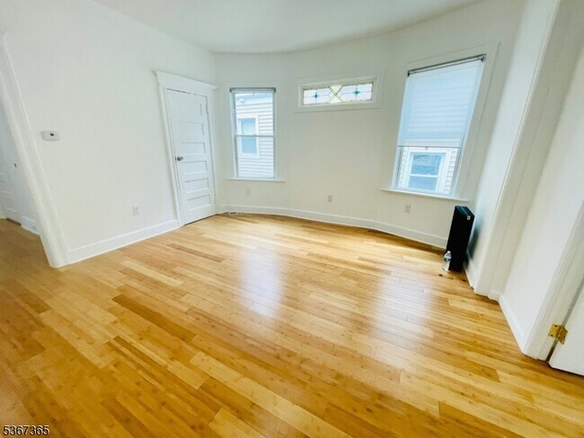 169 Hillside Ave in Glen Ridge, NJ - Building Photo - Building Photo