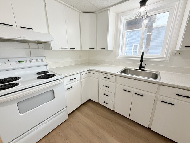 property at 324 Vidal St S