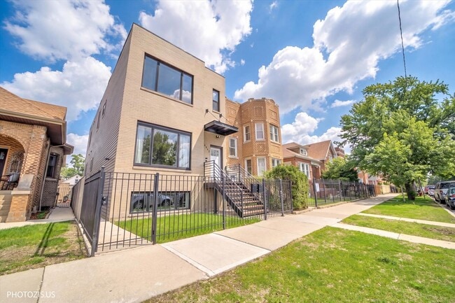 4942 W Belden Ave in Chicago, IL - Building Photo - Building Photo