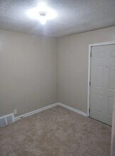 986 Berwick Blvd in Pontiac, MI - Building Photo - Building Photo