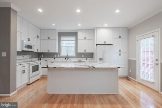 6026 Anne Marie Terrace in Centreville, VA - Building Photo - Building Photo