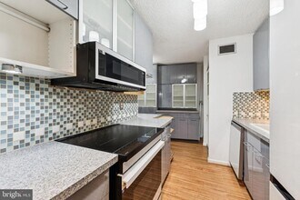 5300 Columbia Pike in Arlington, VA - Building Photo - Building Photo