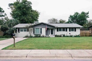 5580 Homewood Rd in Pensacola, FL - Building Photo