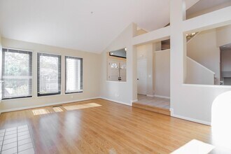 412 Wood Hollow Dr in Novato, CA - Building Photo - Building Photo