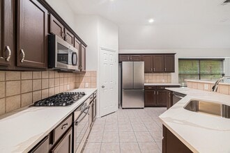 87 N Veranda Ridge Dr in Spring, TX - Building Photo - Building Photo