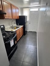 319 Parkland Pl SE, Unit #4 in Washington, DC - Building Photo - Building Photo