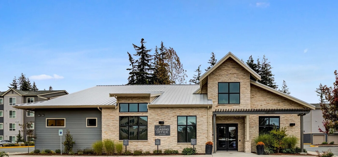 Gateway Apartments in Everett, WA - Foto de edificio