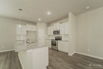 221 Spring Knoll Dr in Charlotte, NC - Building Photo - Building Photo
