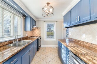 325 Park Ave in New Bedford, MA - Foto de edificio - Building Photo