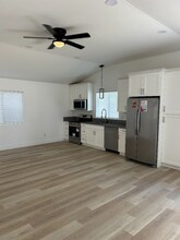 1062 18th St in San Diego, CA - Foto de edificio - Building Photo