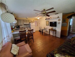 6141 10th St in Zephyrhills, FL - Building Photo - Building Photo